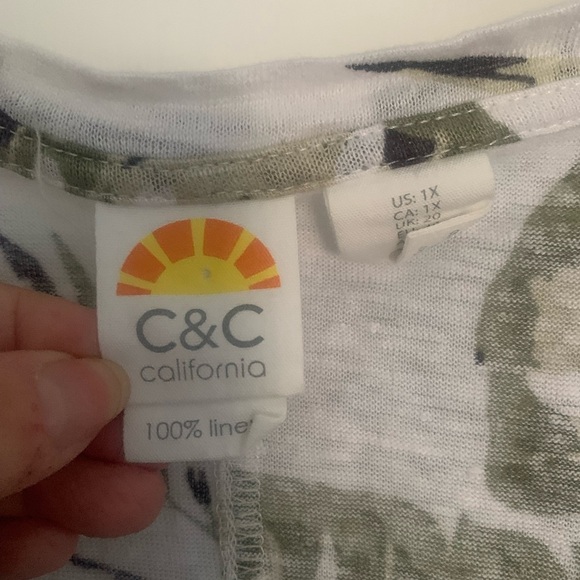 C&C California 100% Linen Tropical Print Short Sleeve Top - Picture 3 of 11